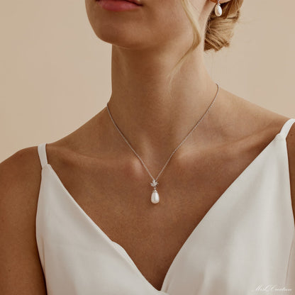 Pearl Zircon Collarbone Chain — Velourè